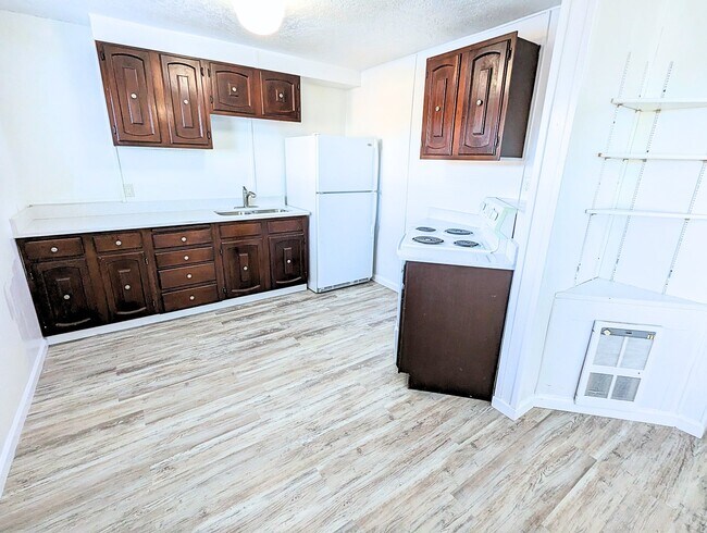 Foto del edificio - 63671 Harriet Rd