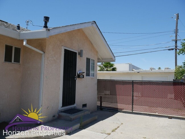 Building Photo - 2 br, 1 bath House - 381 Las Palmas Ave