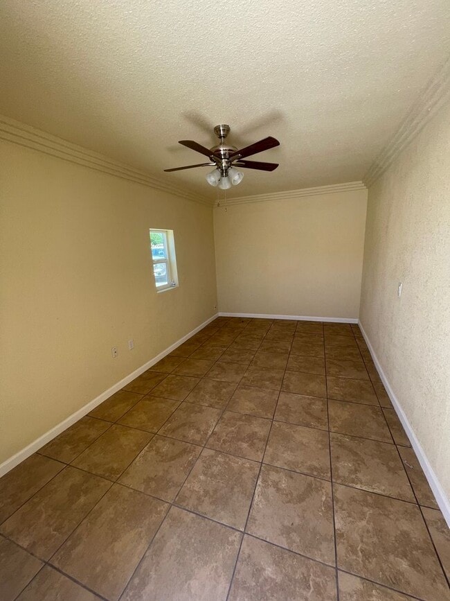 Building Photo - One Bedroom One Bathroom near Downtown Yuma!