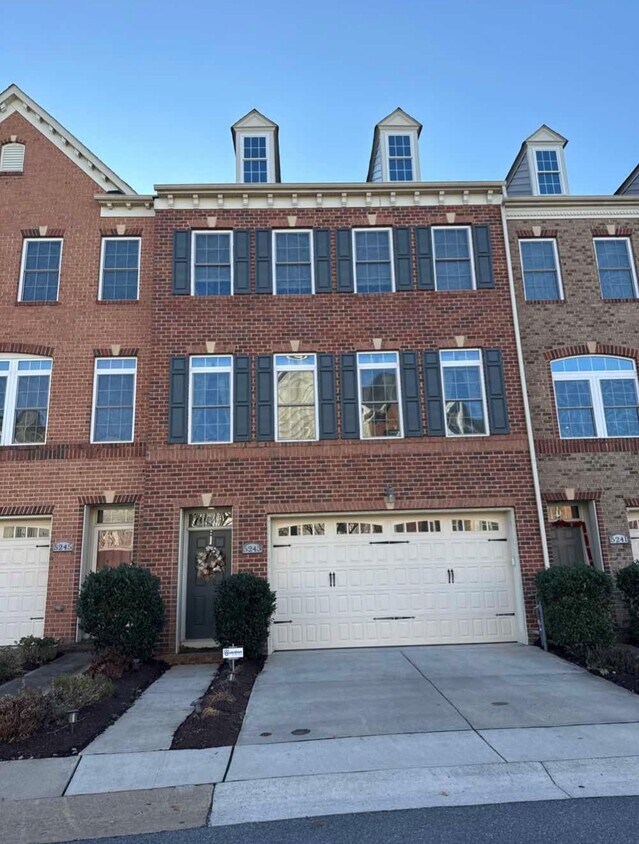 Foto principal - 5243 Stream Bank Ln