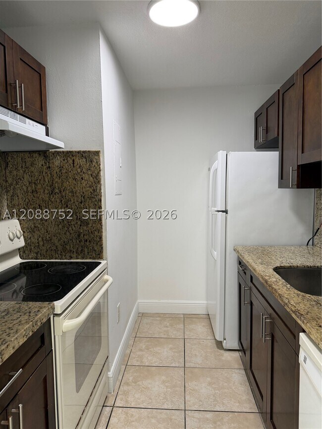 Foto del edificio - 7425 SW 152nd Ave
