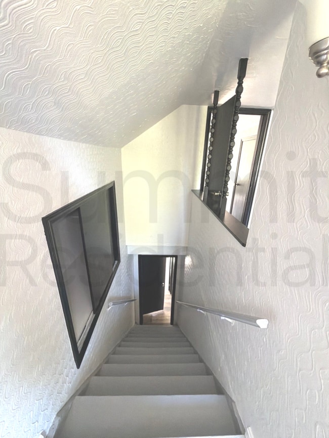 Building Photo - Three Bedroom One Bathroom Home in Mansfield!!