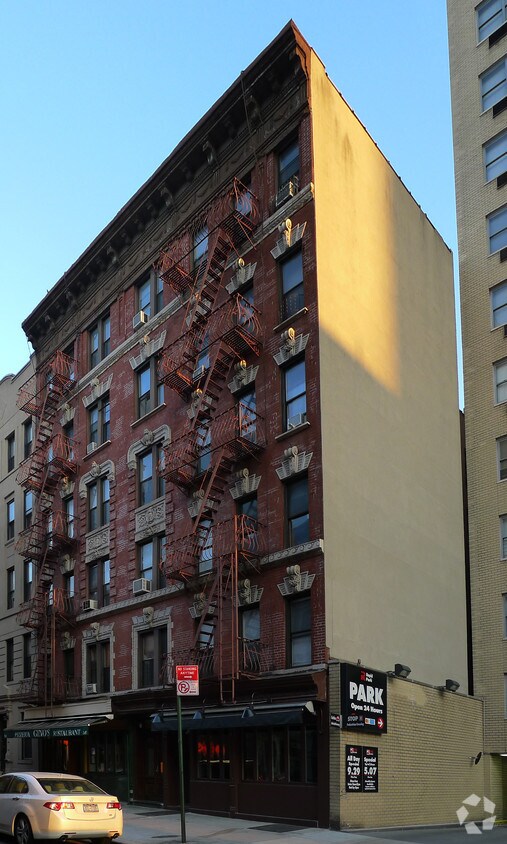 Primary Photo - 345 E 83rd St