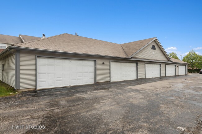 Building Photo - 45 Kensington Cir
