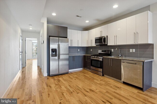 Building Photo - 1319 N 7th St
