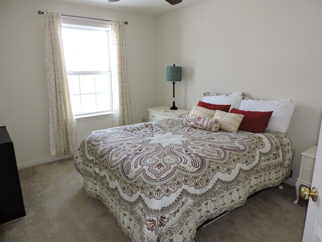Bedroom 2 - 330 weatherstone drive