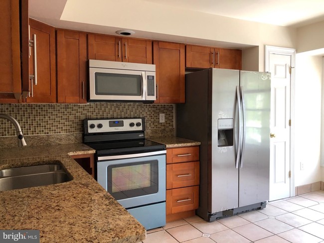 Building Photo - 14742 Flower Hill Dr