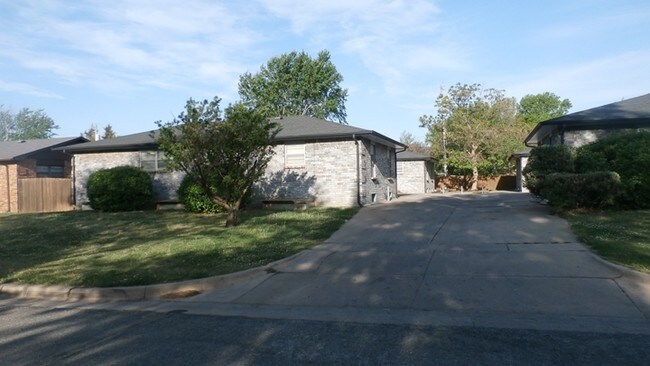 Foto del edificio - 919-939 S Longfellow St