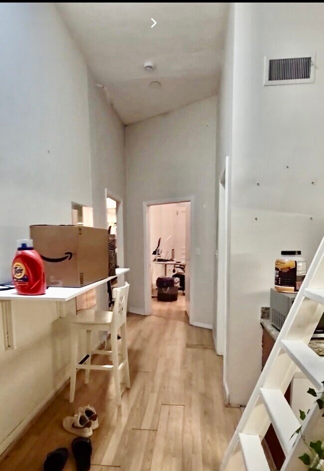 Foto del edificio - 413 Massachusetts Ave