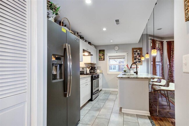 Foto del edificio - 277 Pacific Ave