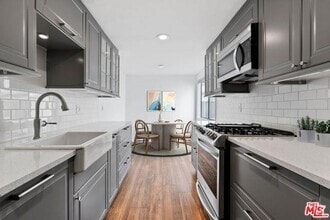 Building Photo - 17114 Palisades Cir