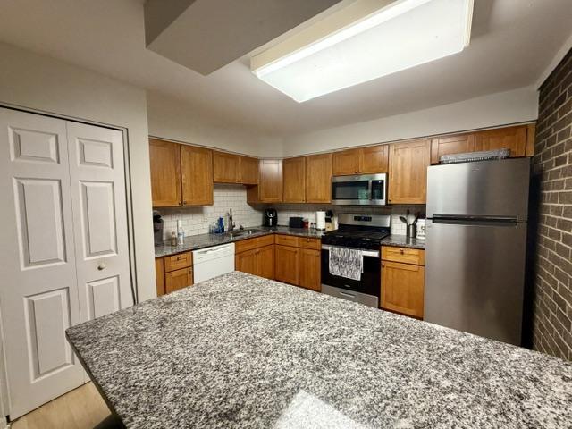 Foto del edificio - 238 E Bailey Rd