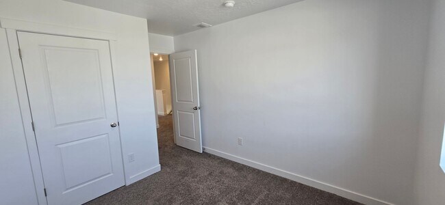 Foto del edificio - 3 Bed 2 Bath in Santaquin!!