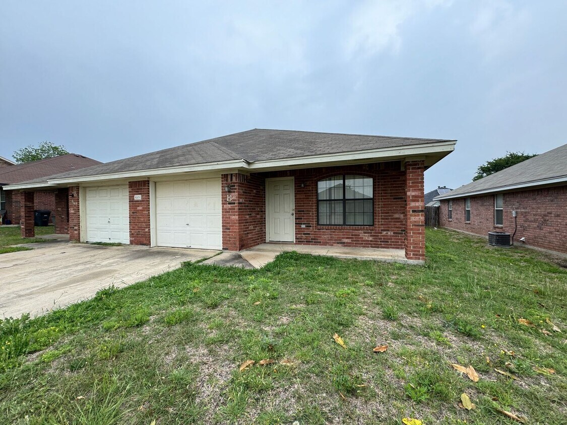 Foto principal - 5005 John David Dr