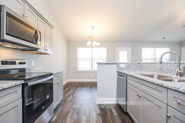 Building Photo - 354 Green Hills Dr