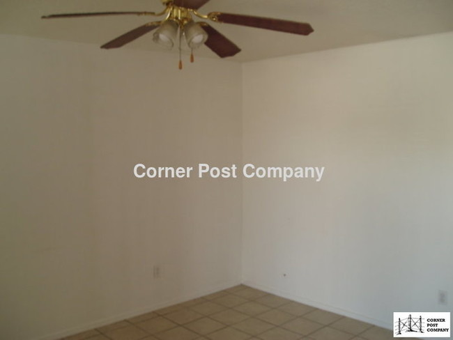 Building Photo - Rio Rancho Apartment!