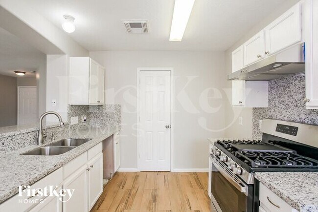 Building Photo - 7135 Sedona Ct