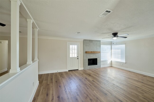 Building Photo - 6527 Zapata Dr