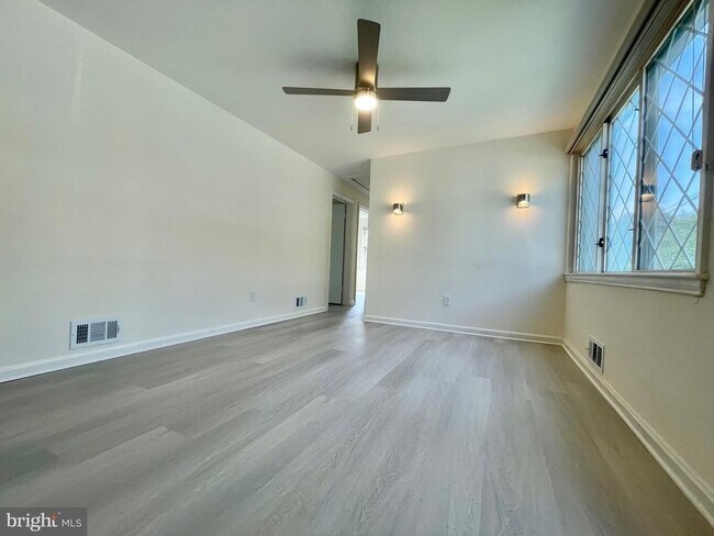 Foto del edificio - 9725 51st Ave