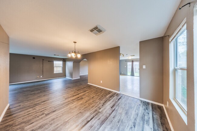 Building Photo - 20119 Baron Brook Dr