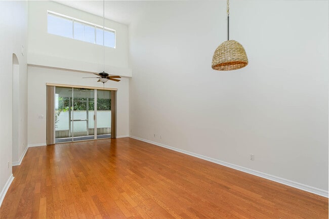 Building Photo - 107 Mar Brisa Ct