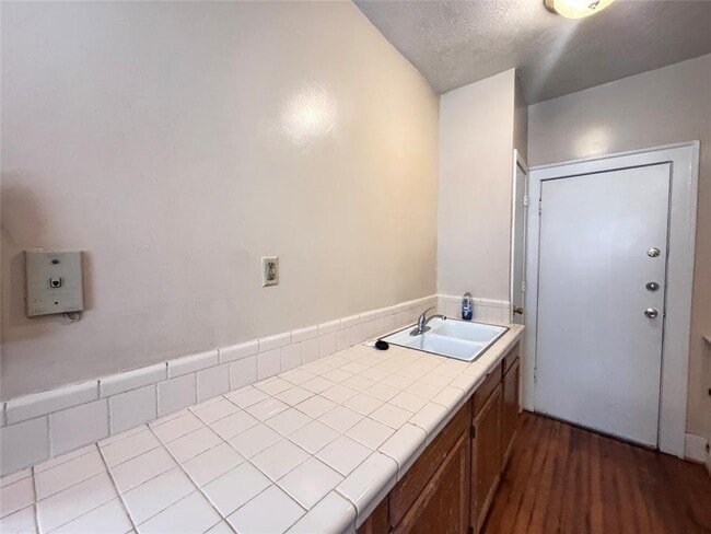 Building Photo - 3902 Dallas St