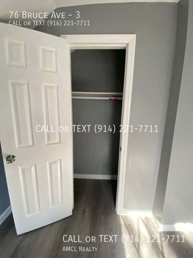 Foto del edificio - 76 Bruce Ave