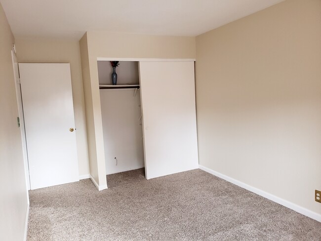 Building Photo - 3764 Marlboro Way