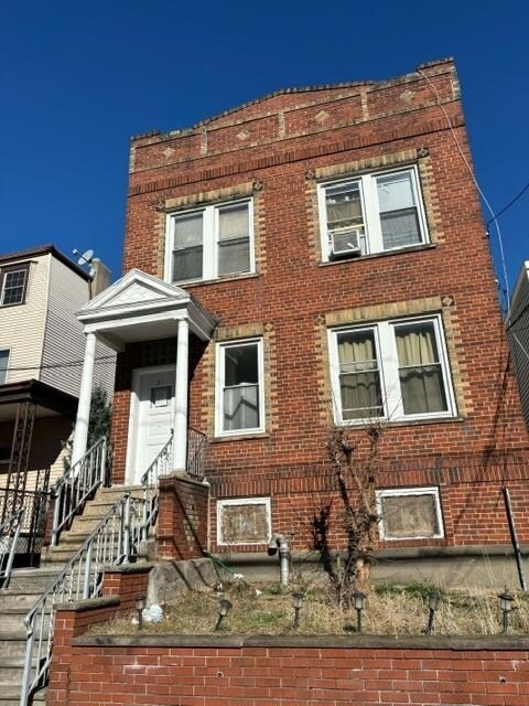 Primary Photo - 21 E 50th St
