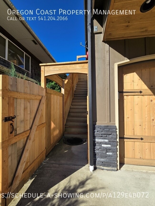 Foto del edificio - 350 NW Alder St