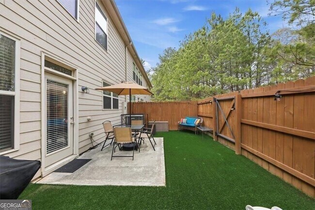 Building Photo - 5527 Radford Loop