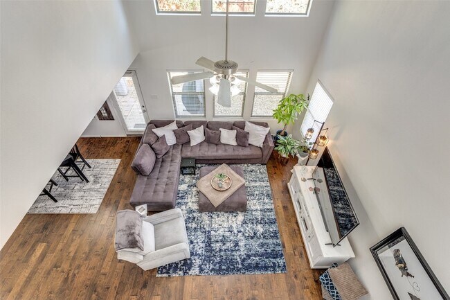 Foto del edificio - 1136 Landon Ln