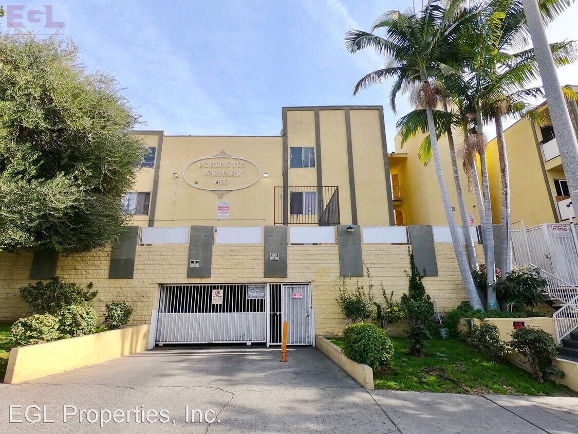 Primary Photo - 680 S Burlington Ave