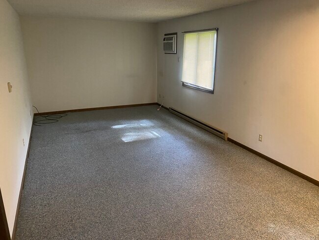 Living Room - 804 Franklin St