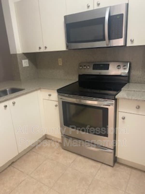 Building Photo - 7919 Tuscany Ct