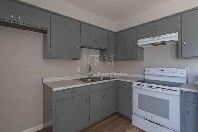 Foto del edificio - 10400 Lower Sacramento Rd