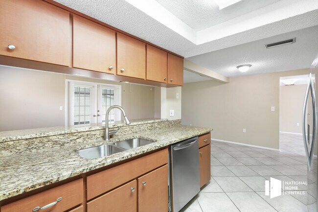 Building Photo - 7206 San Moritz Dr
