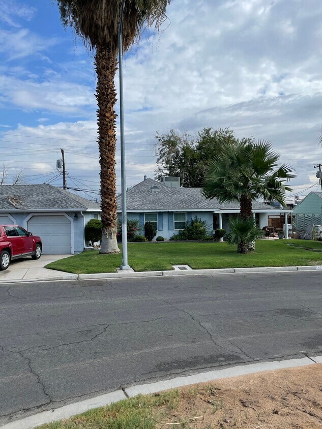 1427 Cottonwood Plz, Las Vegas, NV 89104 House Rental in Las Vegas, NV