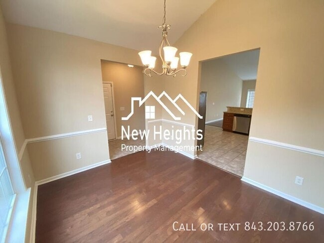 Building Photo - 8207 Ronda Dr