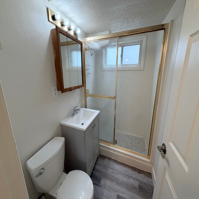 Building Photo - 1525 6th St