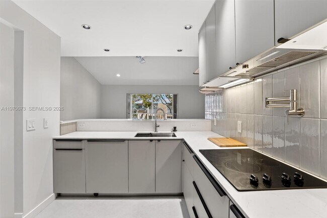 Foto del edificio - 401 SE 10th St