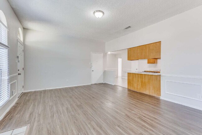 Foto del edificio - Easy Access to Highways with this 3BR in Arlington