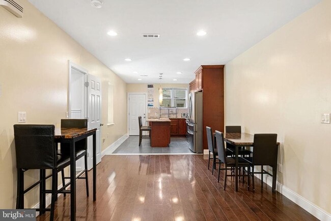 Foto del edificio - 2328 Reed St