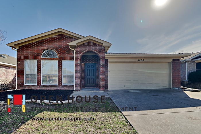 Primary Photo - 4066 Tulip Tree Dr, Fort Worth