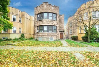 Building Photo - 6738 N Rockwell St