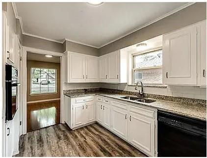 Foto del edificio - 6826 Kingsbury Dr