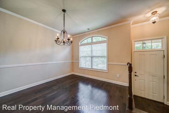 Building Photo - 3 br, 3.5 bath House - 2259 Lavista Court NE
