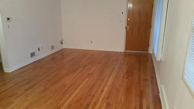 Foto del edificio - 6849 Country Lane