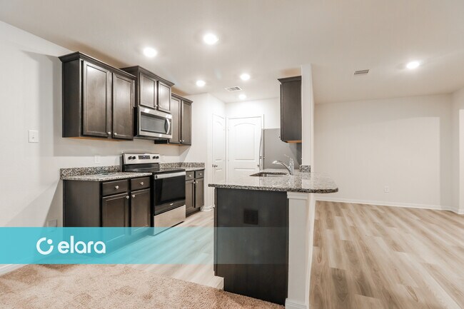 Foto del edificio - 10522 Sweetwater Creek Dr