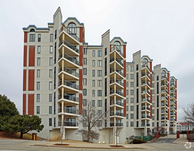 Lakeshore Towers Apartments Racine, WI